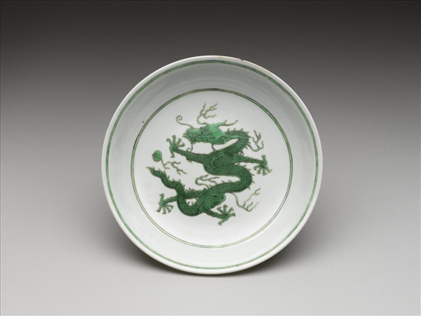 白地綠彩龍紋盤