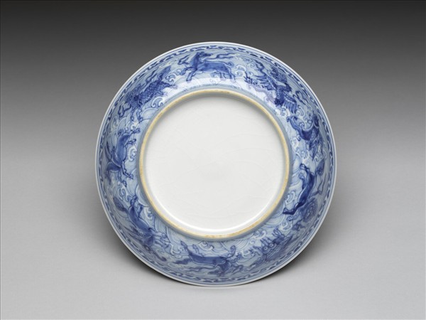 青花波濤海獸紋盤