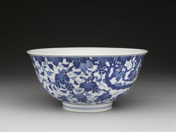 青花松鼠葡萄紋碗