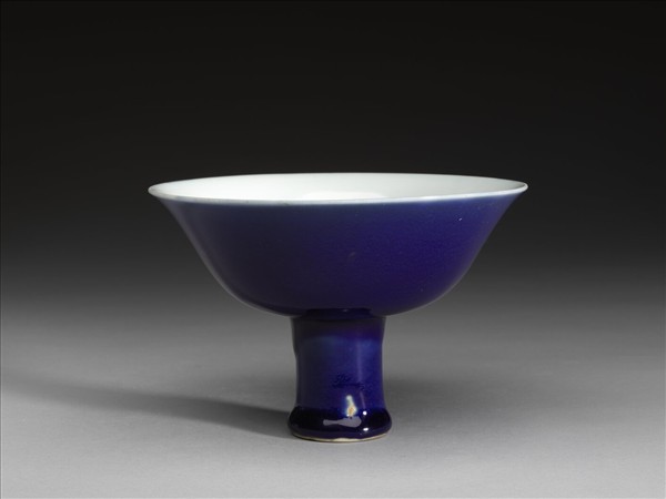 霽青釉高足碗
