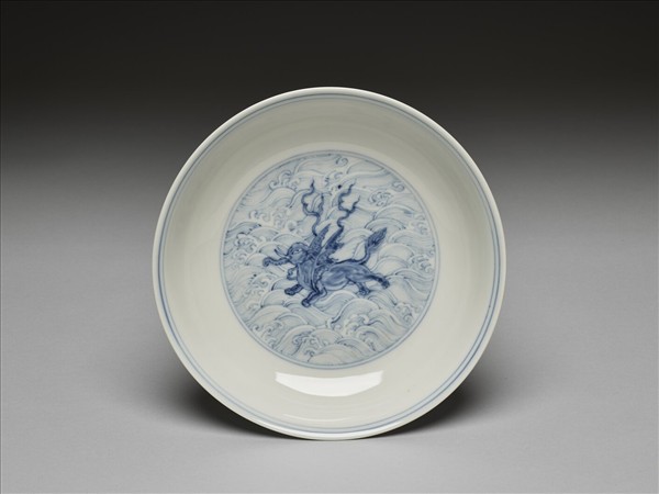 青花波濤海獸紋盤