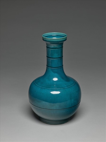 孔雀藍釉弦紋瓶