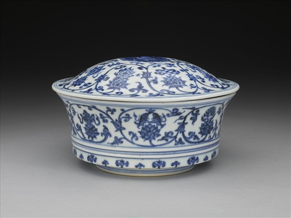 青花八寶番蓮紋蓋碗