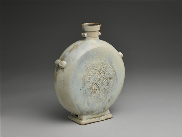 白釉印花八寶紋扁壺