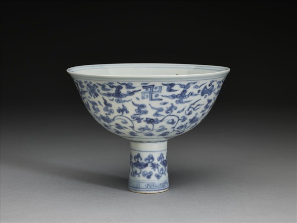 青花番蓮八寶紋高足碗