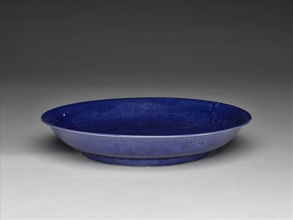 霽青釉龍紋盤