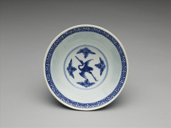 青花雲鶴紋碗
