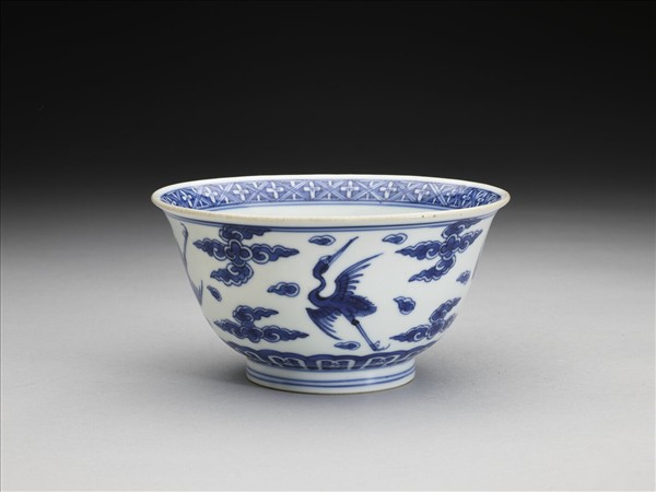 青花雲鶴紋碗