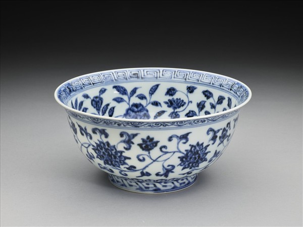 青花花卉紋碗