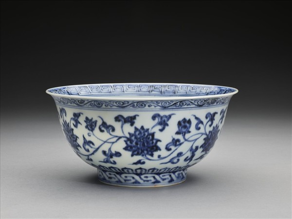 青花花卉紋碗