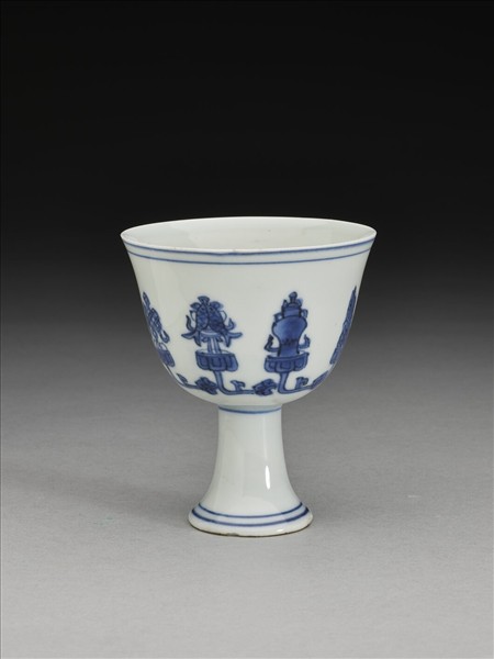 青花八寶紋高足杯