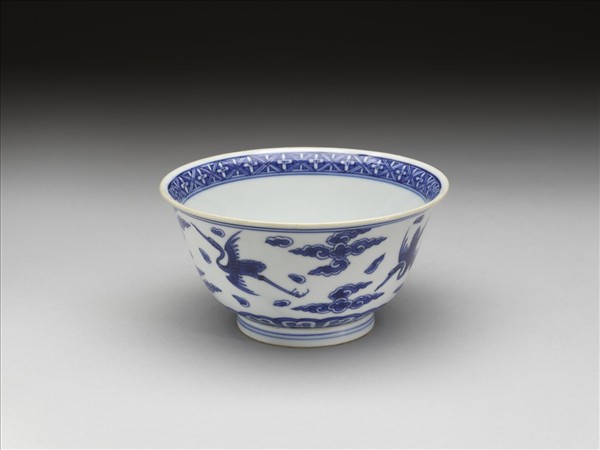 青花雲鶴紋碗