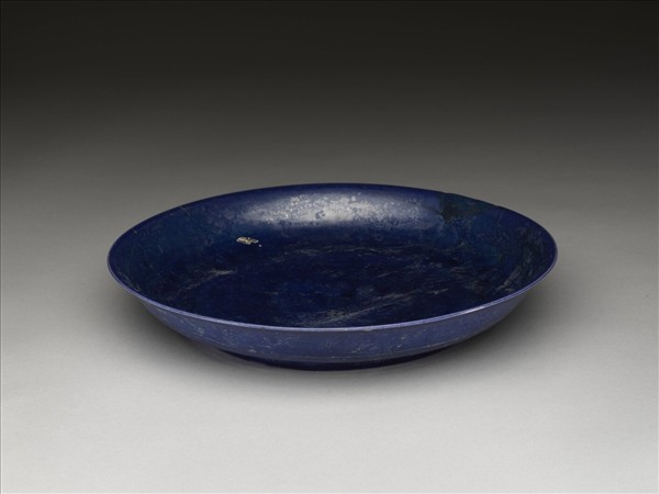 霽青釉龍紋盤