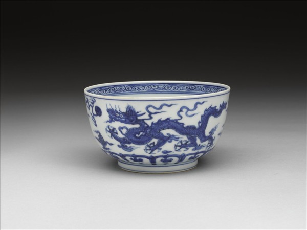 青花雙龍戲珠紋碗