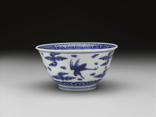 青花雲鶴紋碗