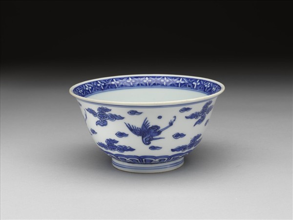 青花雲鶴紋碗