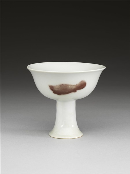 釉裡紅三魚紋高足杯