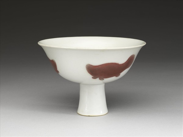 釉裡紅三魚紋高足碗