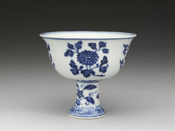 青花四季花卉紋高足碗