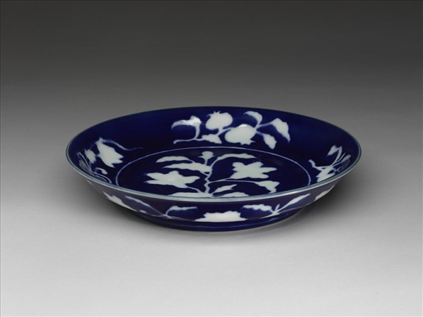霽青釉花果紋盤