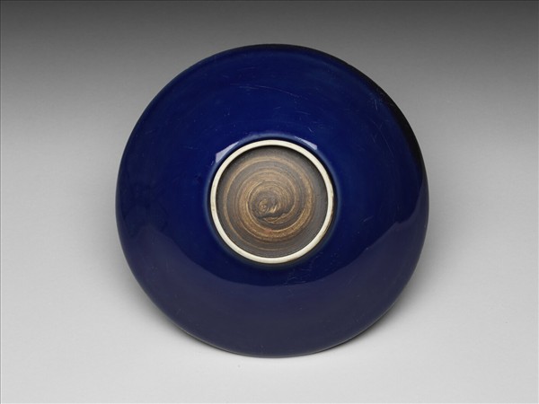 霽青釉雙龍戲珠紋碗