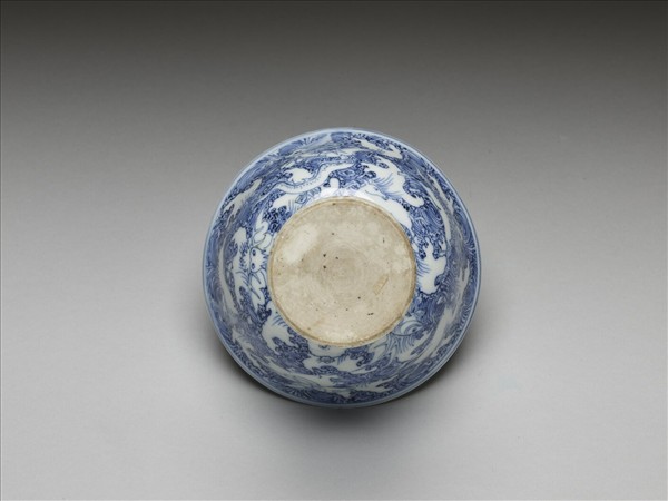 青花海獸紋高足杯