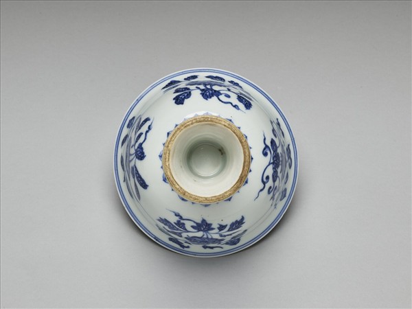 青花四季花卉紋高足碗