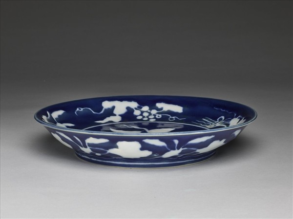 霽青釉花果紋盤