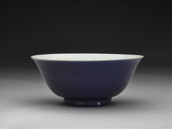 霽青釉白裡碗