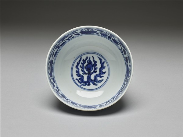 青花四季花卉碗