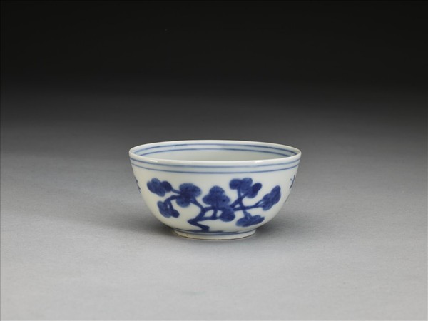 青花歲寒三友圖杯