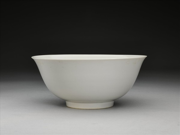 甜白釉碗