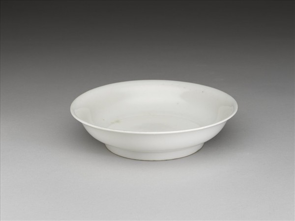 甜白釉碟