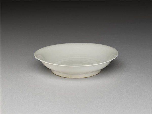 甜白釉碟