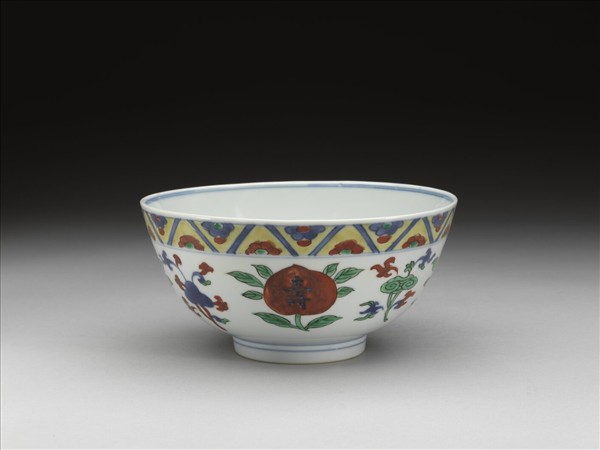 五彩靈芝紋壽字碗