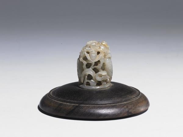 汀渚鷺鷥紋玉頂