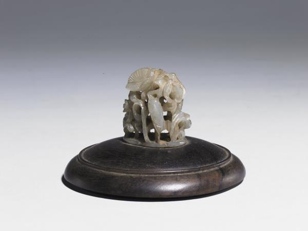 汀渚鷺鷥紋玉頂