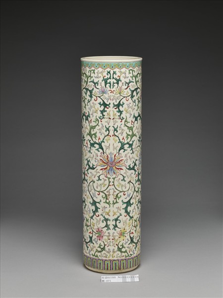 粉彩纏枝花卉紋花插