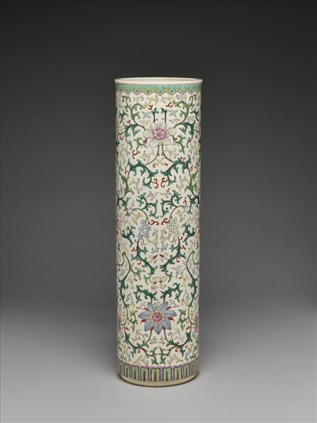 粉彩纏枝花卉紋花插