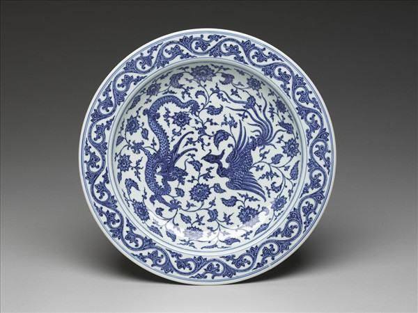 青花番蓮龍鳳紋盤