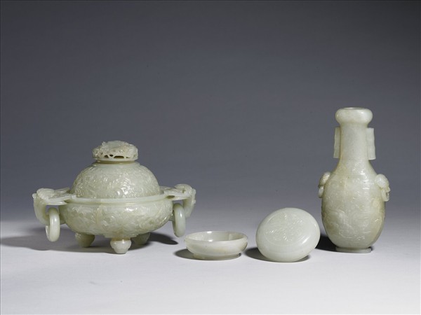 玉雕番蓮活耳爐