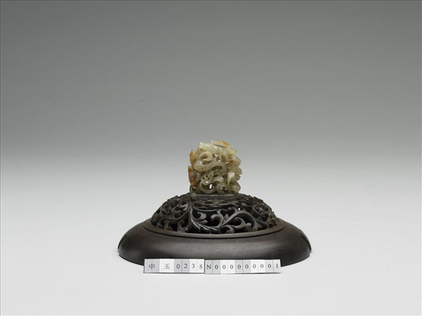 花間行龍紋玉頂