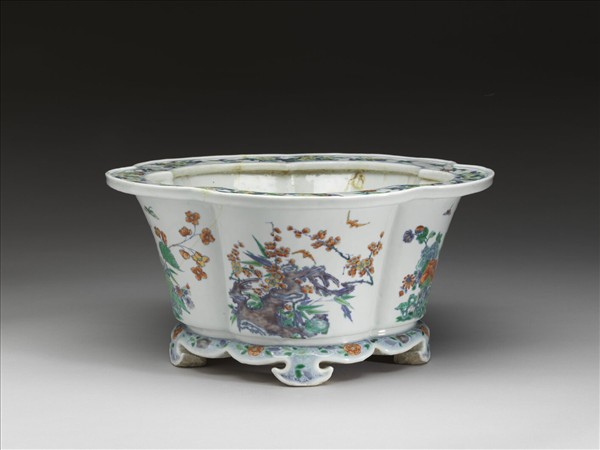 五彩花蝶紋梅花式花盆