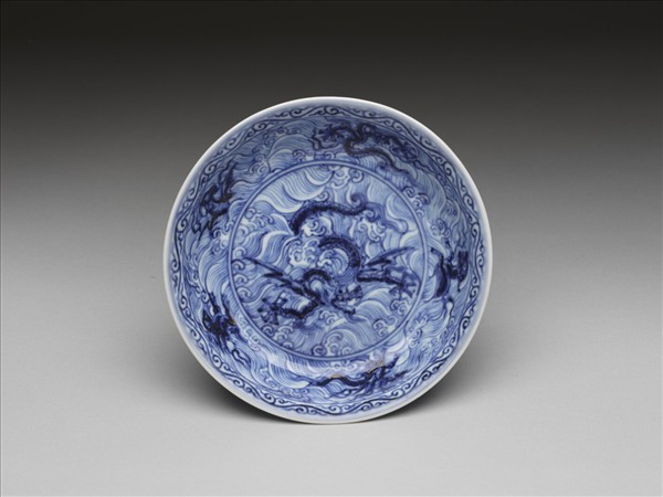 青花波濤海獸紋盤