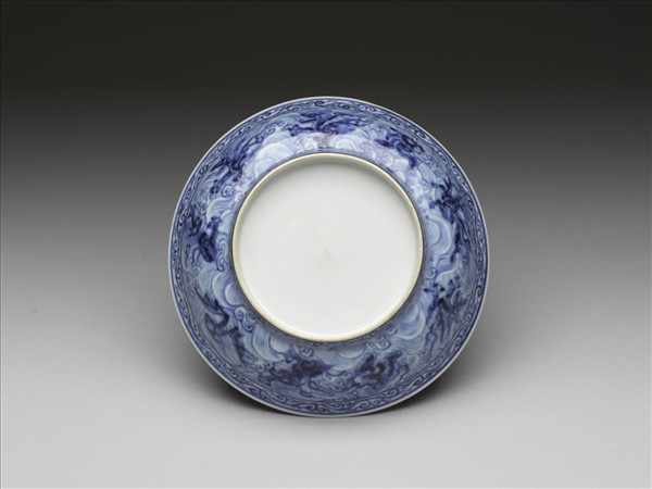 青花波濤海獸紋盤