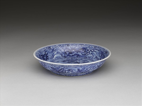 青花波濤海獸紋盤