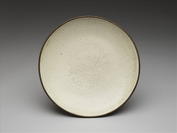 定窯 白瓷印花番蓮紋盤