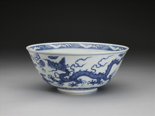 青花雲龍紋碗