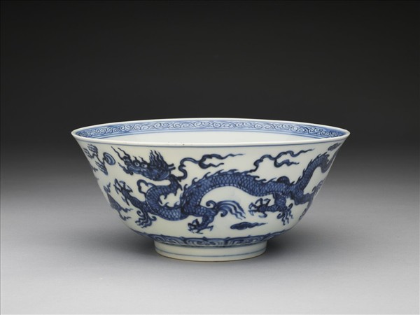 青花雙龍戲珠紋碗