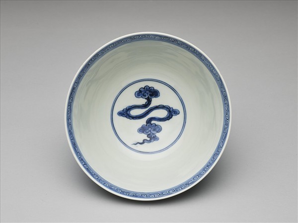 青花雙龍戲珠紋碗